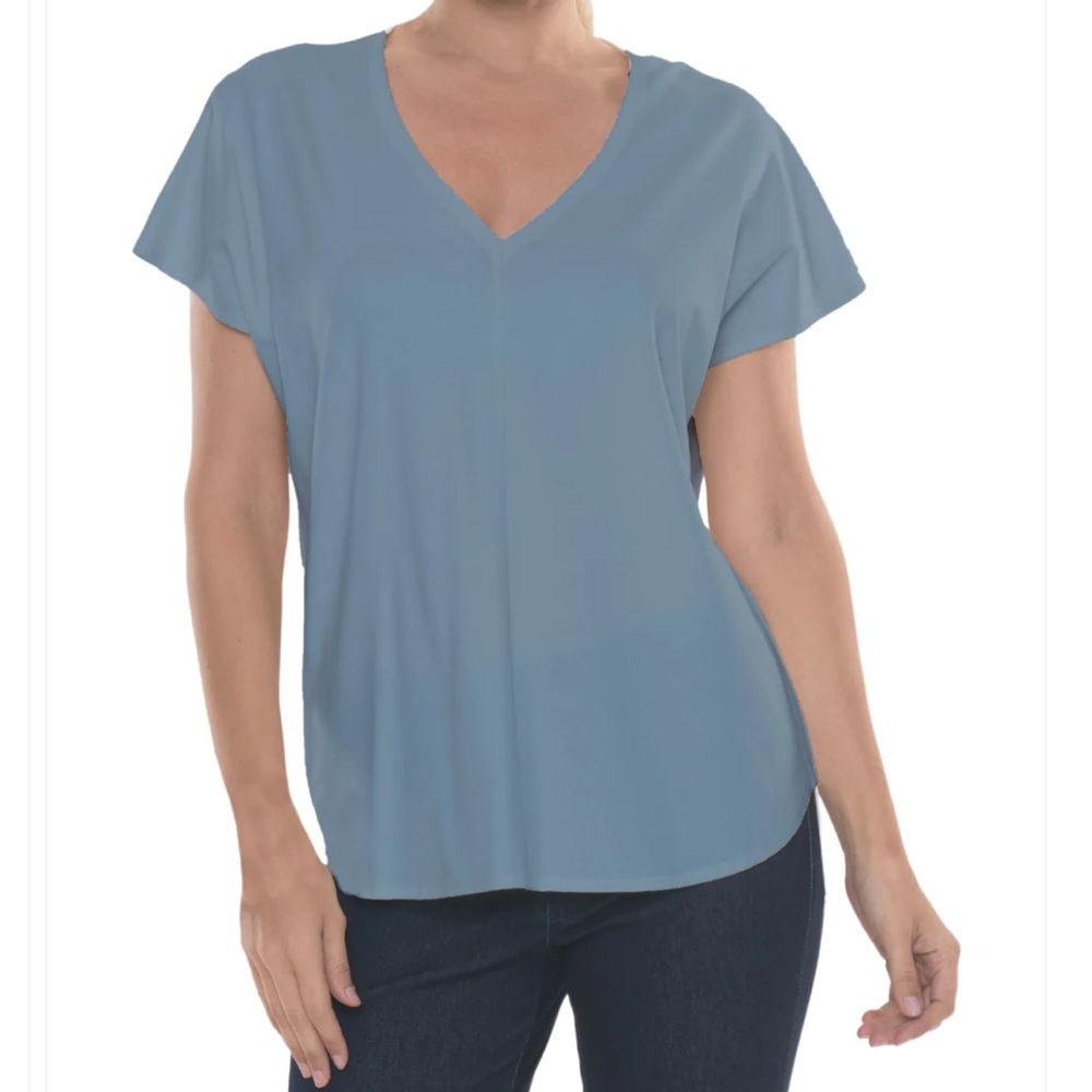 Lior blue v-neck t-shirt size M